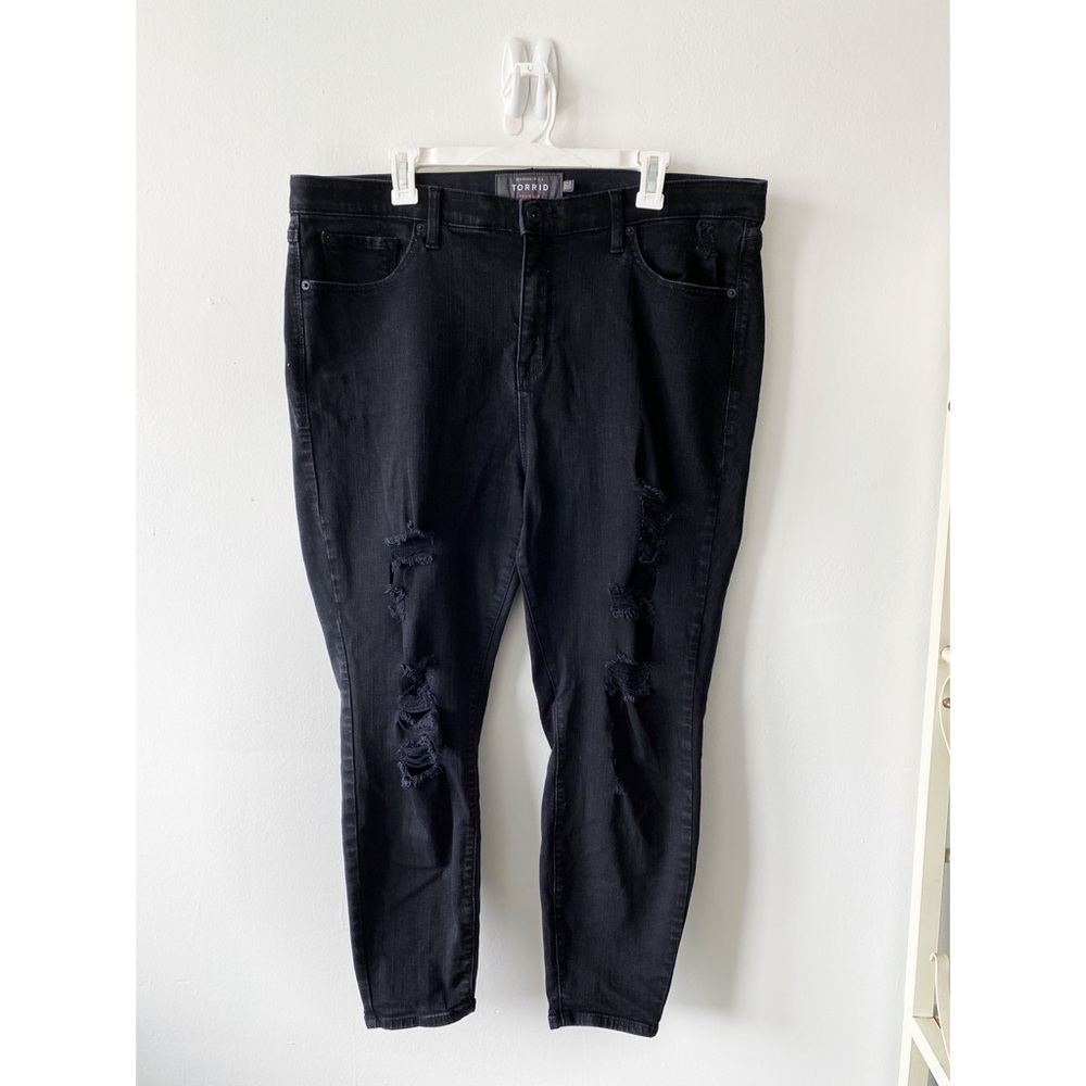 Torrid Distressed Black Sky High Skinny Jeans 20S